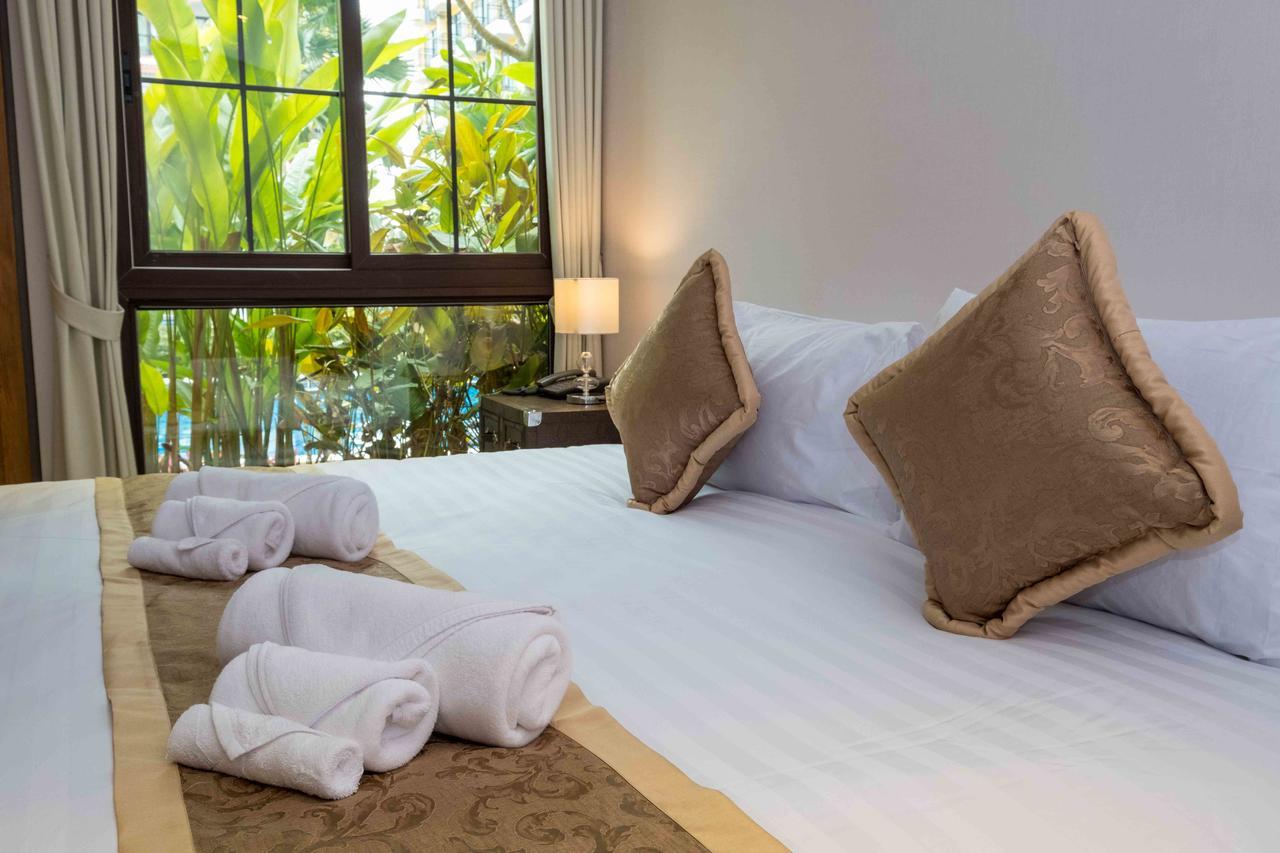 The Symphony Suites Pattaya Jomtien Beach Buitenkant foto