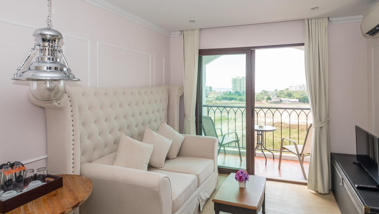 The Symphony Suites Pattaya Jomtien Beach Buitenkant foto